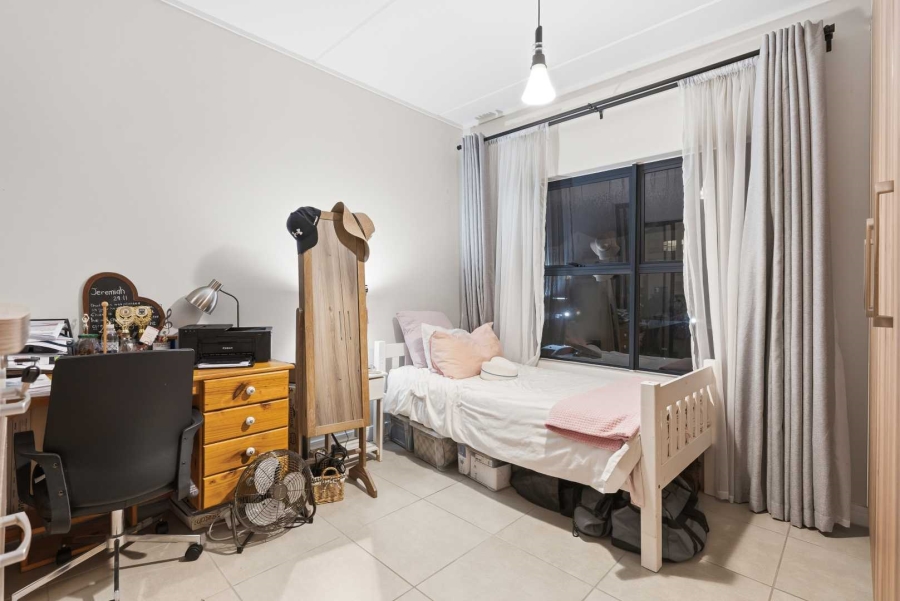 1 Bedroom Property for Sale in Parklands Western Cape